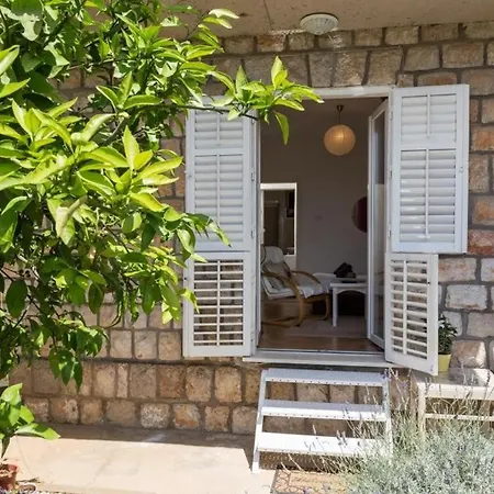 Purple Rain - Studio With Terrace And Sea View Apartmán *